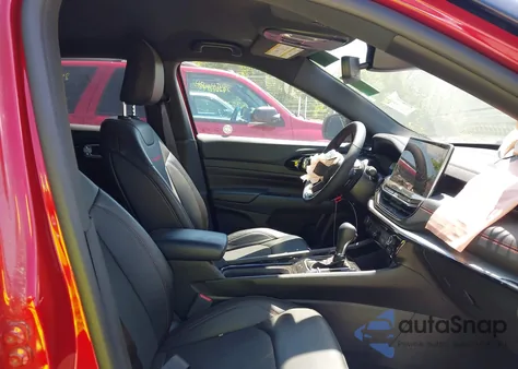 2025 Jeep Compass Trailhawk 4X4 from USA, damaged, VIN 3C4NJDDNXST551154